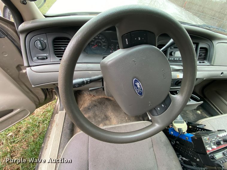 image for item HR9301 2010 Ford Crown Victoria Police Interceptor