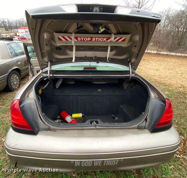 image for item HR9301 2010 Ford Crown Victoria Police Interceptor