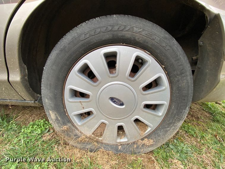 image for item HR9301 2010 Ford Crown Victoria Police Interceptor