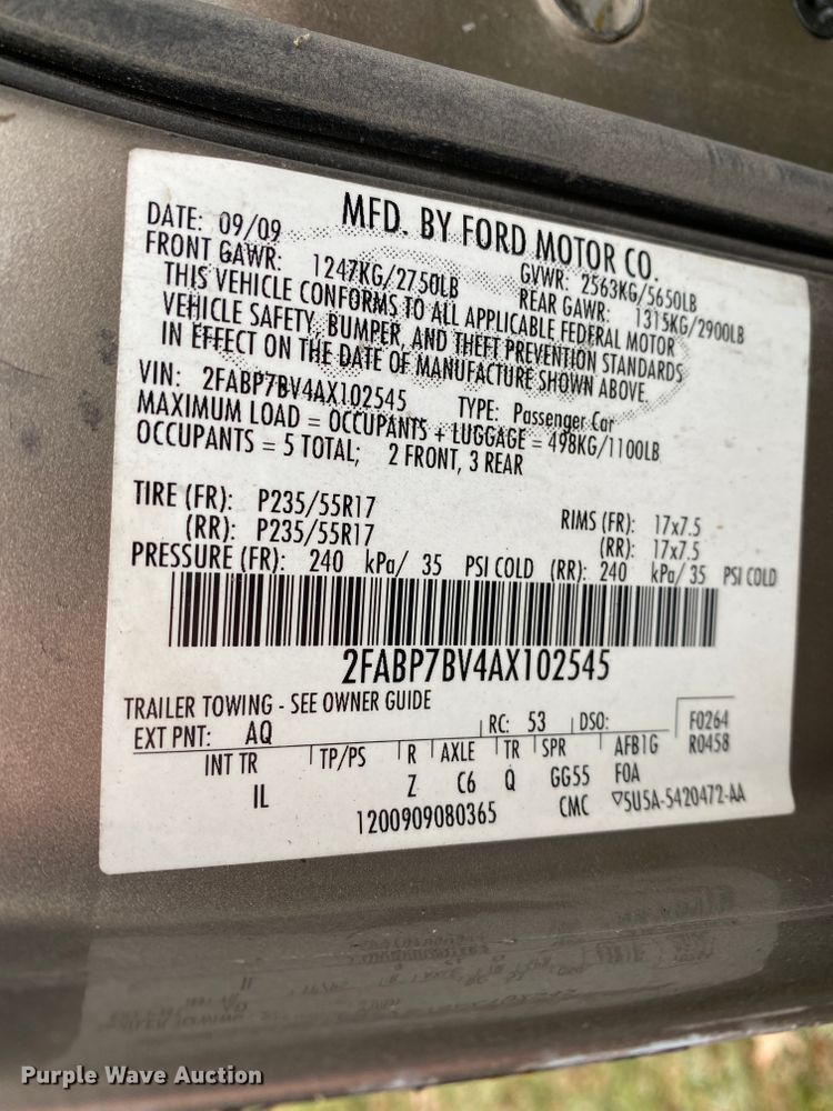 image for item HR9301 2010 Ford Crown Victoria Police Interceptor