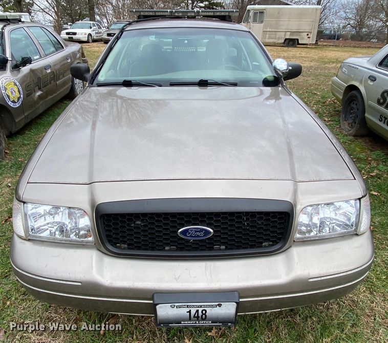 image for item HR9302 2005 Ford Crown Victoria Police Interceptor