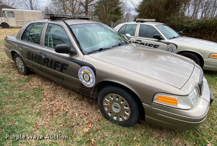 image for item HR9302 2005 Ford Crown Victoria Police Interceptor