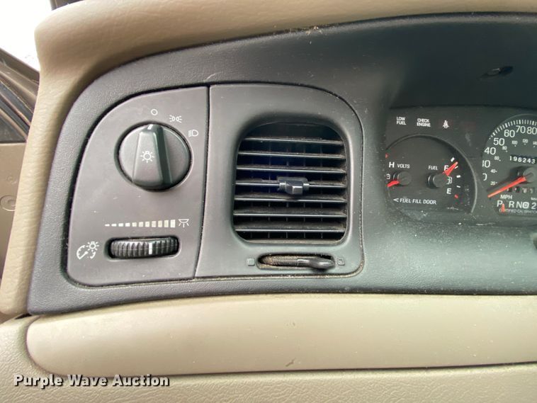 image for item HR9302 2005 Ford Crown Victoria Police Interceptor