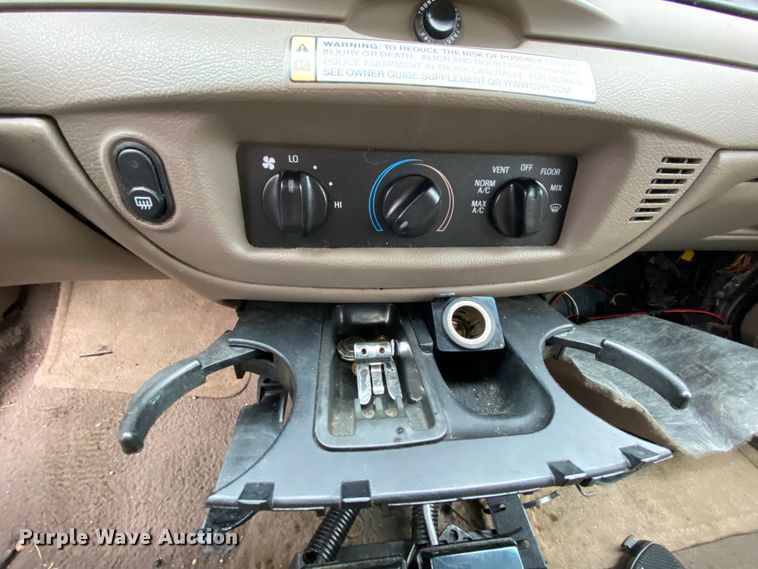 image for item HR9302 2005 Ford Crown Victoria Police Interceptor