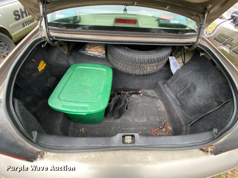 image for item HR9302 2005 Ford Crown Victoria Police Interceptor