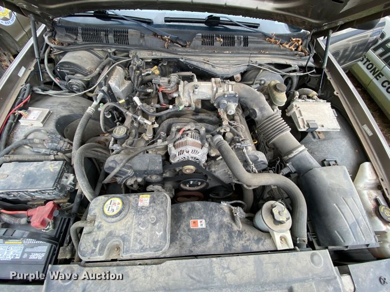 image for item HR9302 2005 Ford Crown Victoria Police Interceptor