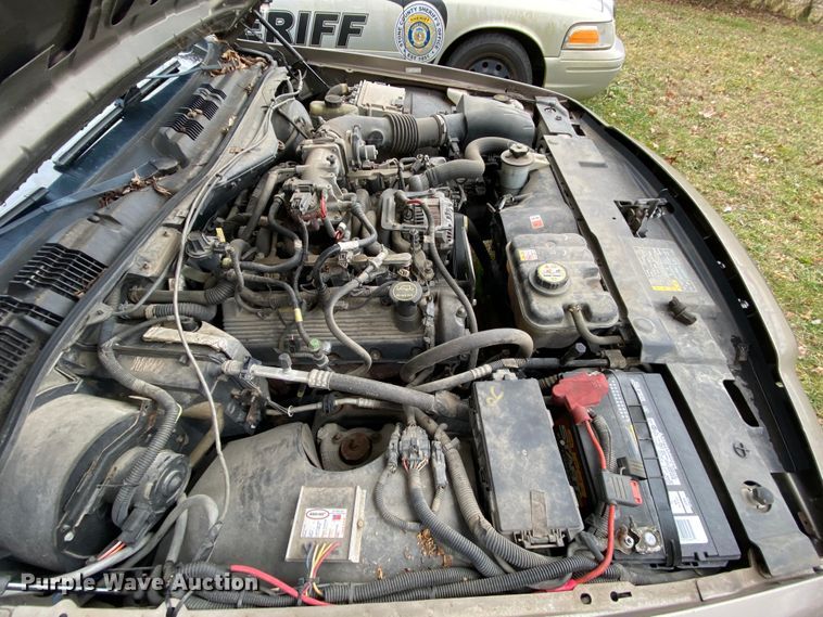 image for item HR9302 2005 Ford Crown Victoria Police Interceptor