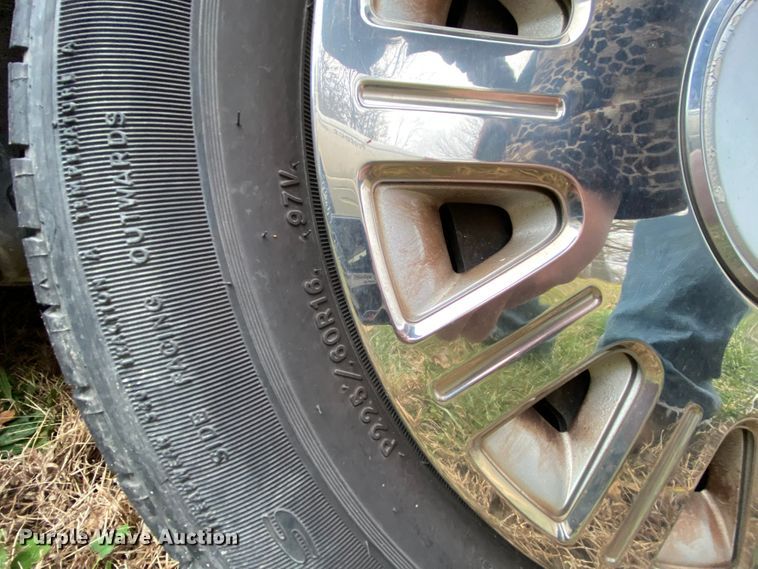 image for item HR9302 2005 Ford Crown Victoria Police Interceptor