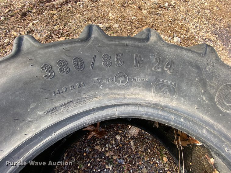 image for item HR9331 (2) tires