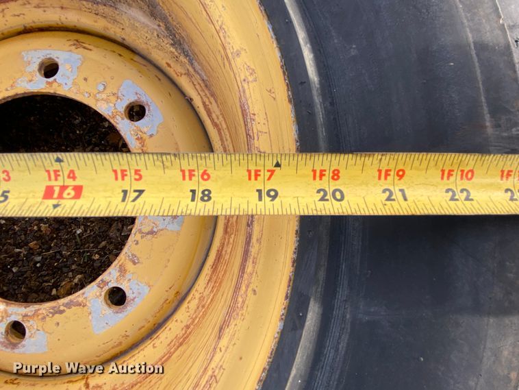 image for item HR9331 (2) tires