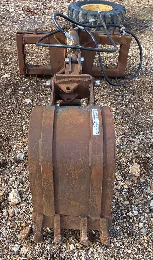 image for item HR9332 Skid steer backhoe
