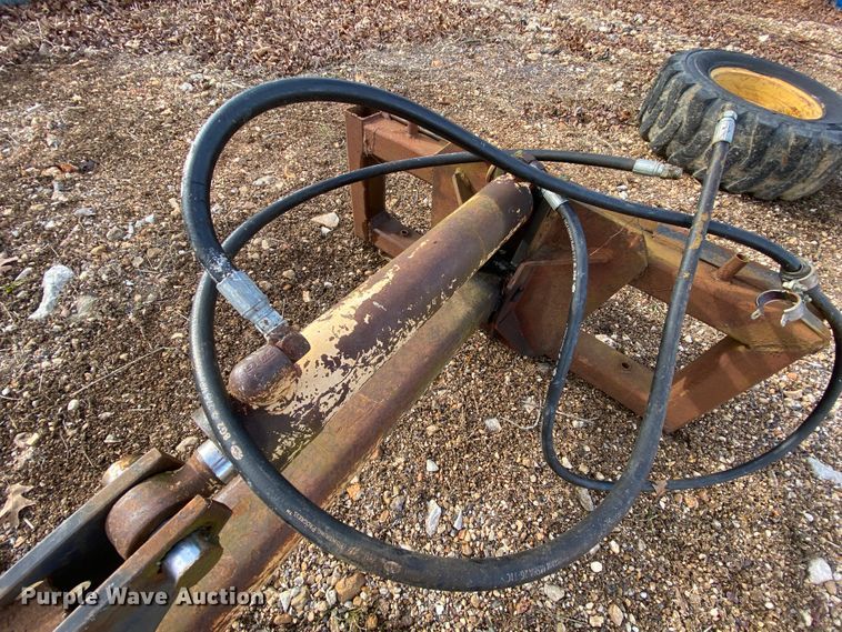 image for item HR9332 Skid steer backhoe