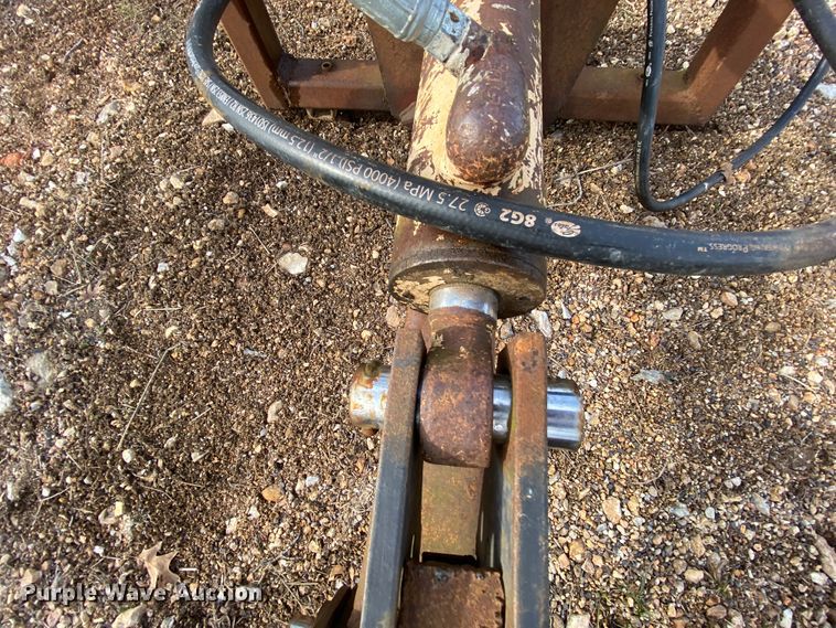 image for item HR9332 Skid steer backhoe