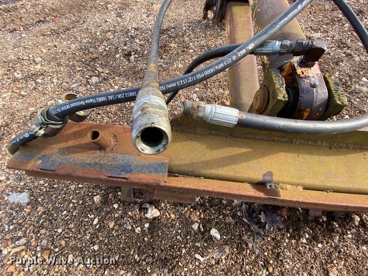 image for item HR9332 Skid steer backhoe