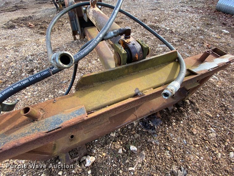 image for item HR9332 Skid steer backhoe