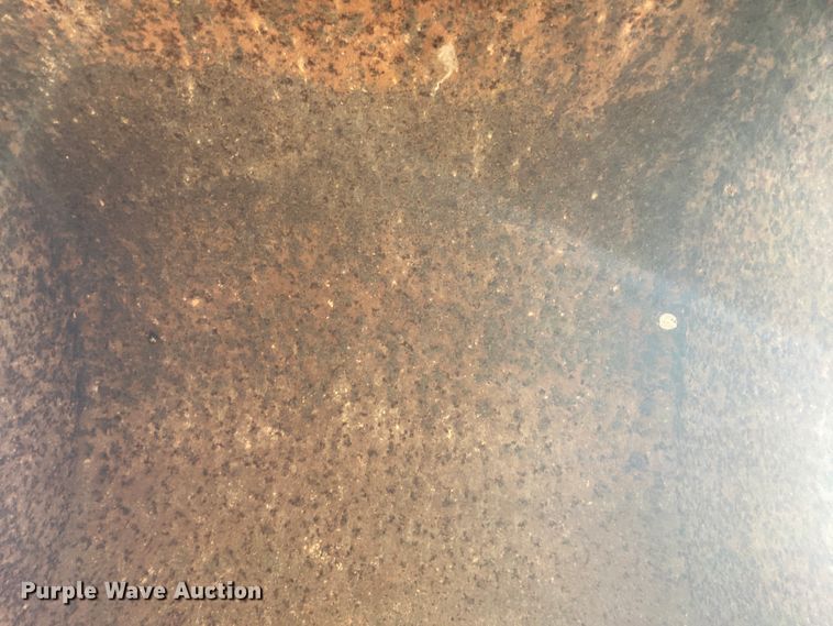 image for item HR9332 Skid steer backhoe