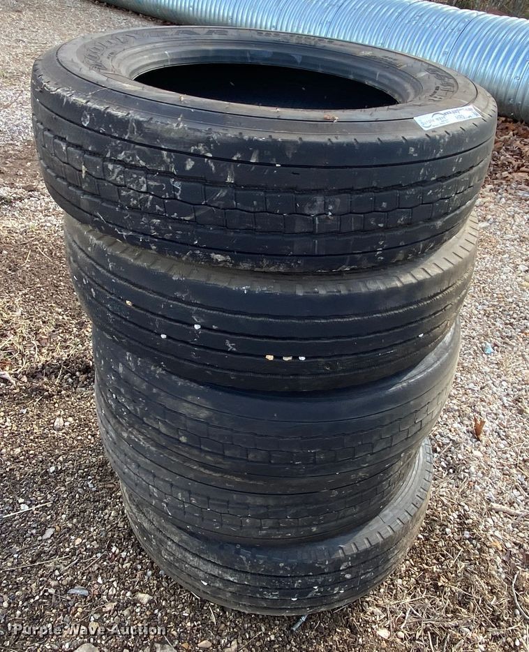 image for item HR9334 (5) tires