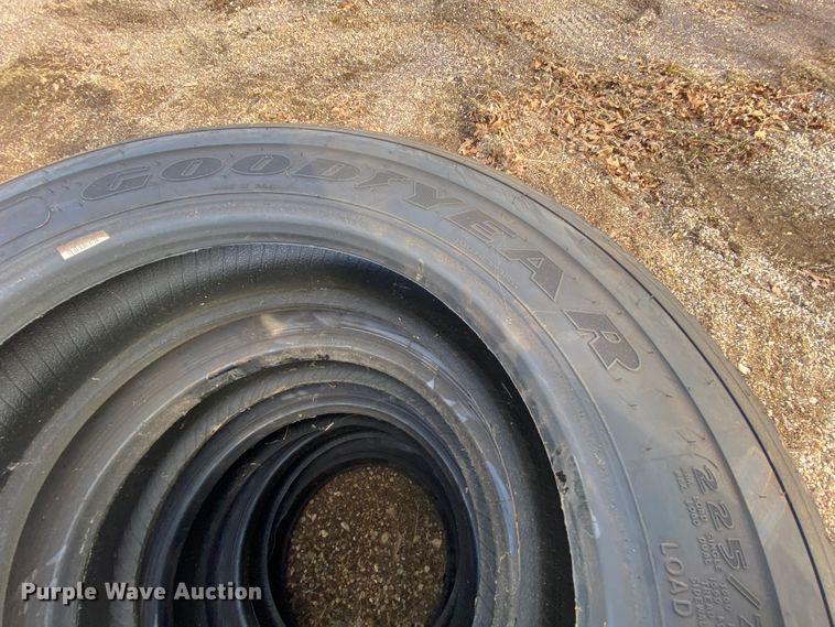 image for item HR9334 (5) tires