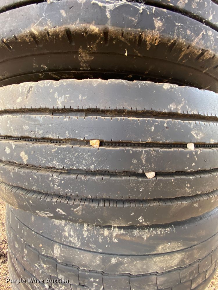 image for item HR9334 (5) tires