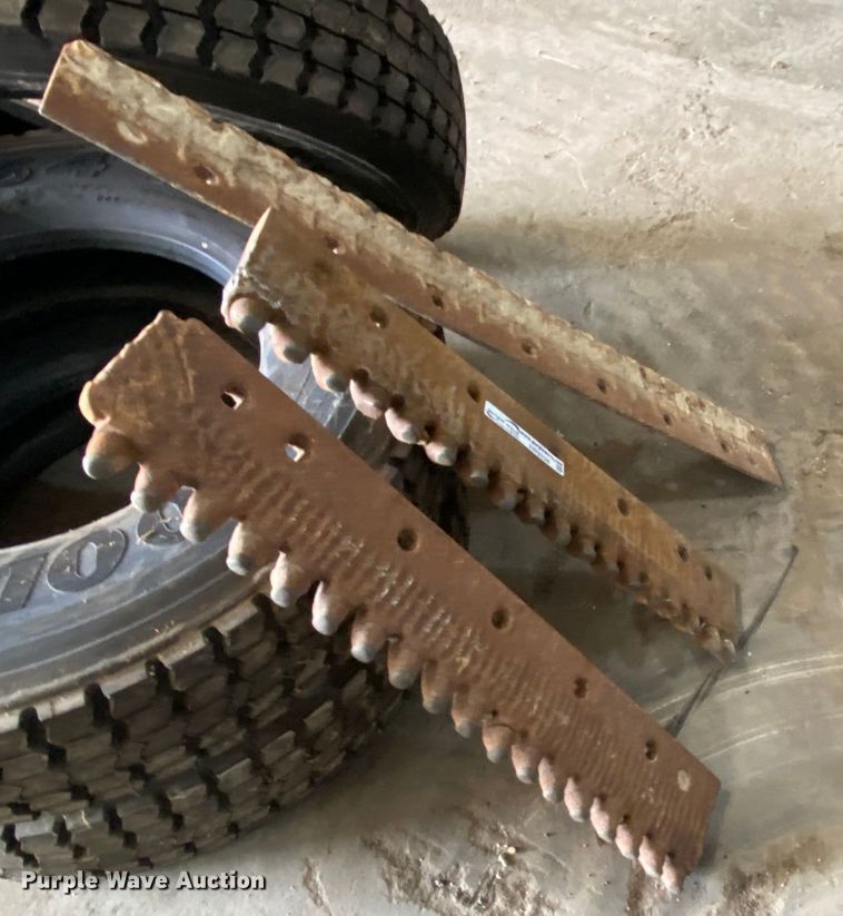 image for item HR9338 (3) moldboard cutting edges