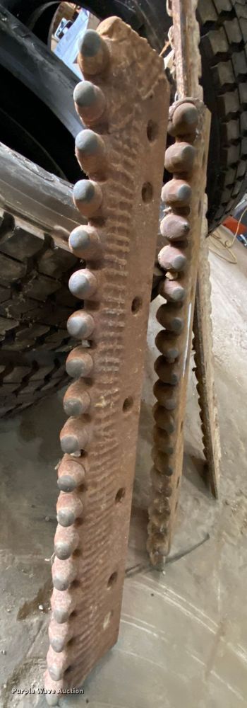 image for item HR9338 (3) moldboard cutting edges