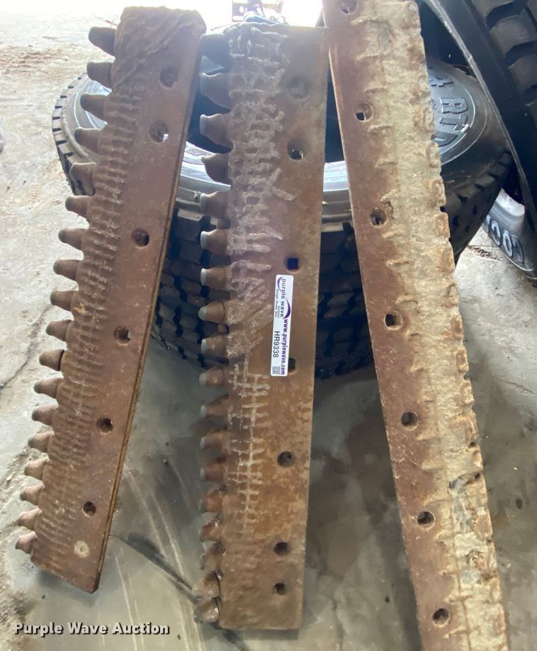 image for item HR9338 (3) moldboard cutting edges