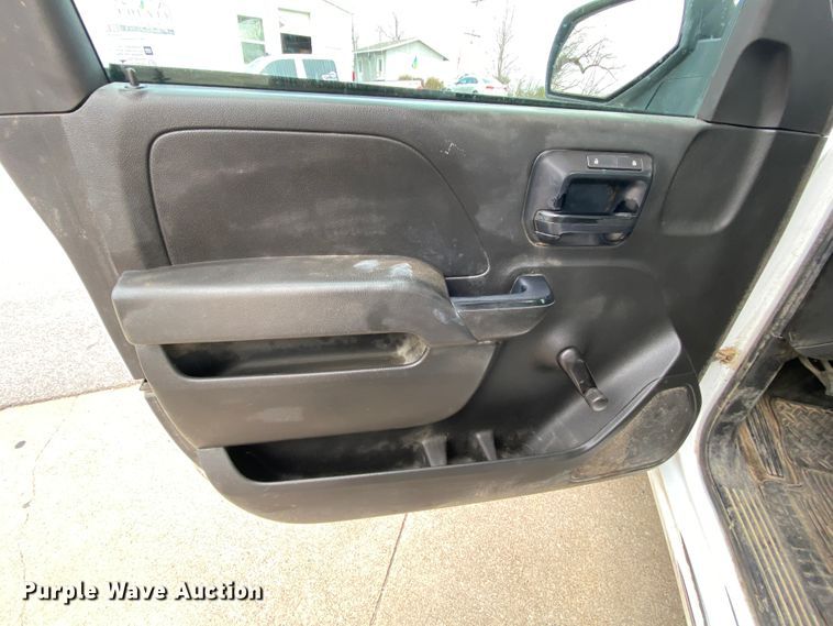 image for item HR9341 2014 Chevrolet Silverado 1500  pickup truck