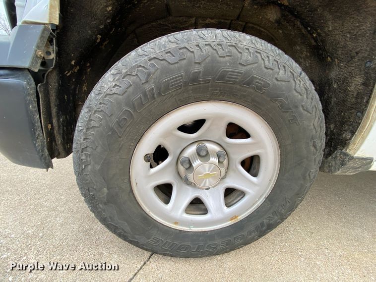 image for item HR9341 2014 Chevrolet Silverado 1500  pickup truck