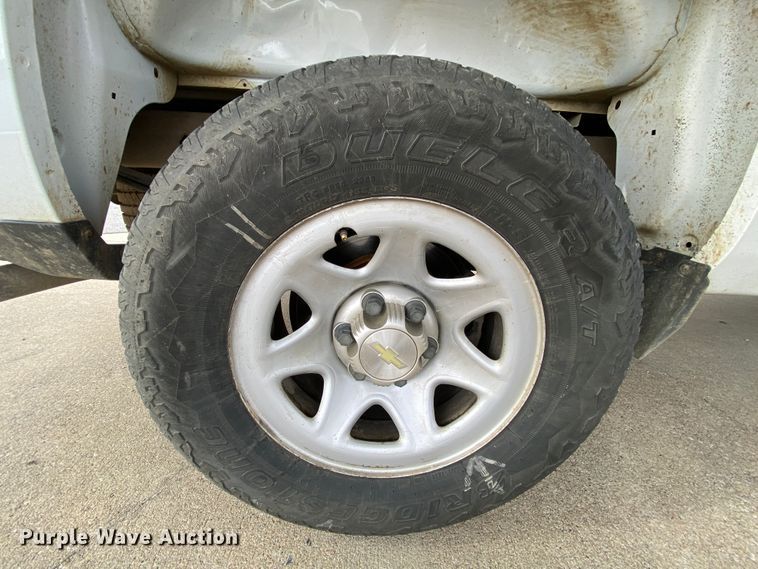 image for item HR9341 2014 Chevrolet Silverado 1500  pickup truck