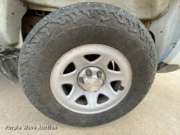 image for item HR9341 2014 Chevrolet Silverado 1500  pickup truck