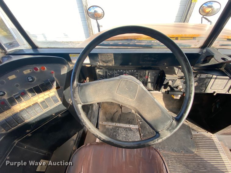 image for item HR9347 1999 International 3800 AmTran  school bus