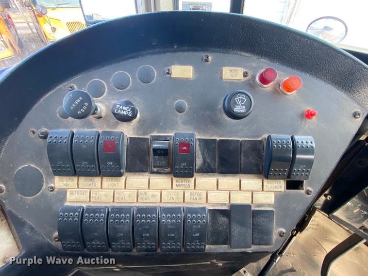 image for item HR9347 1999 International 3800 AmTran  school bus