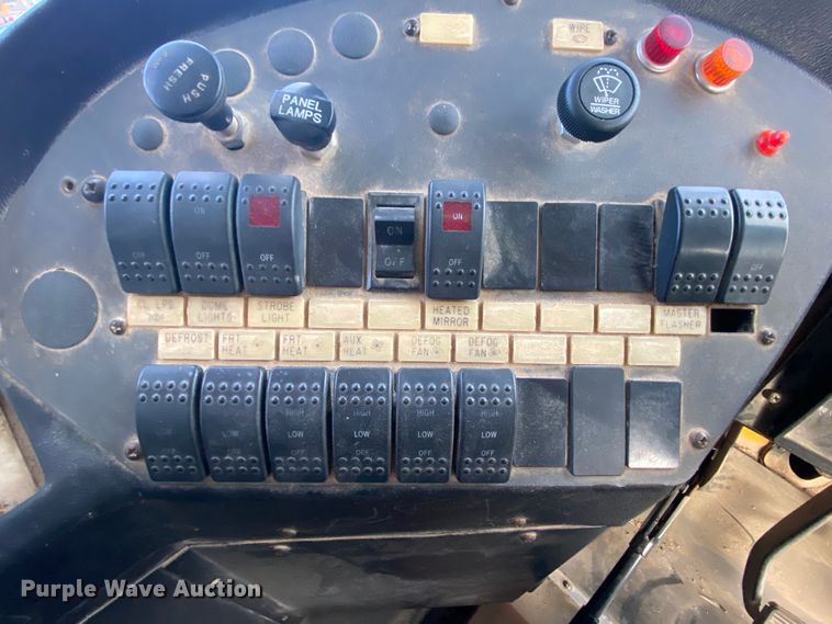 image for item HR9347 1999 International 3800 AmTran  school bus