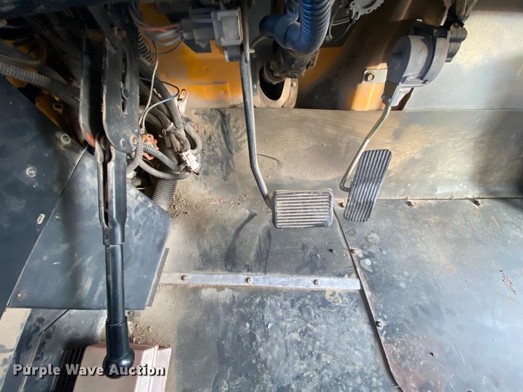 image for item HR9347 1999 International 3800 AmTran  school bus