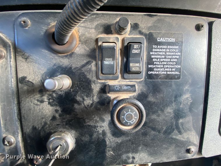 image for item HR9347 1999 International 3800 AmTran  school bus