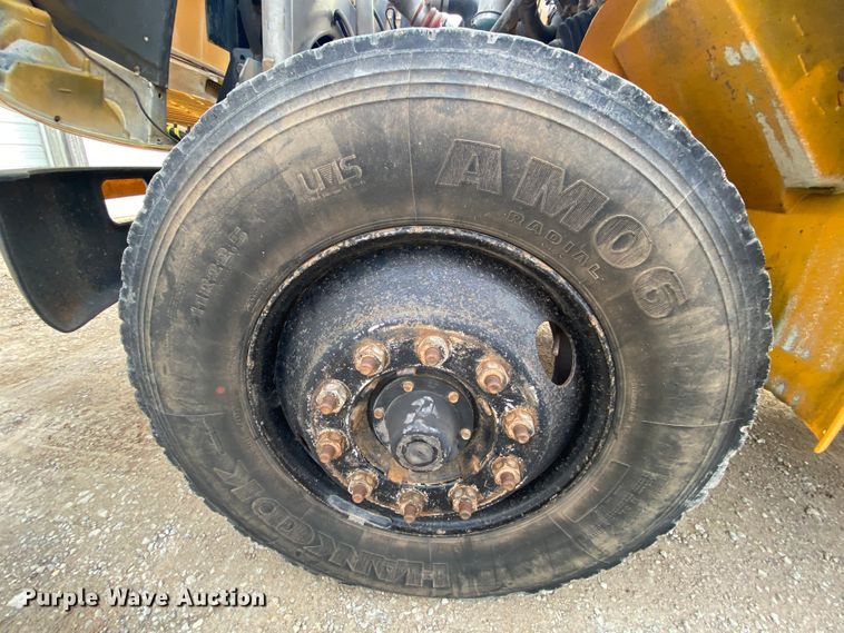 image for item HR9347 1999 International 3800 AmTran  school bus