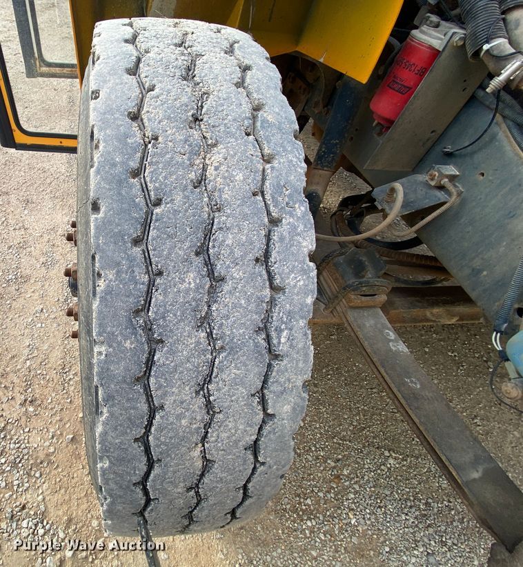 image for item HR9347 1999 International 3800 AmTran  school bus