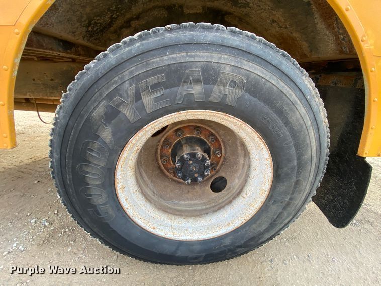 image for item HR9347 1999 International 3800 AmTran  school bus