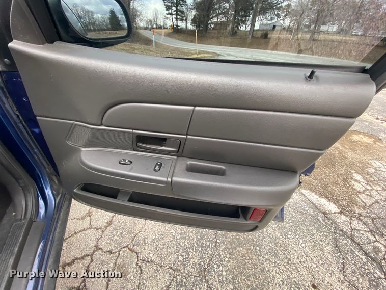 image for item HR9354 2004 Ford Crown Victoria Police Interceptor