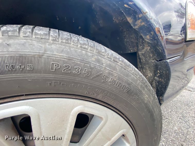 image for item HR9354 2004 Ford Crown Victoria Police Interceptor