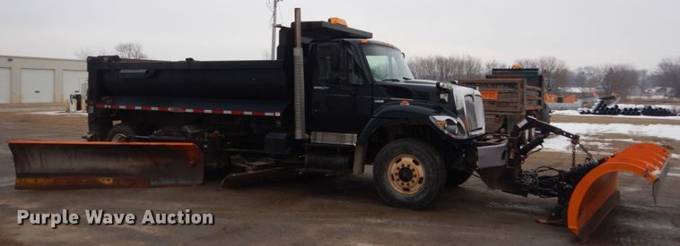 image for item HU9993 2011 International 7400  dump truck