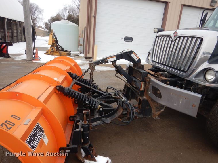 image for item HU9993 2011 International 7400  dump truck