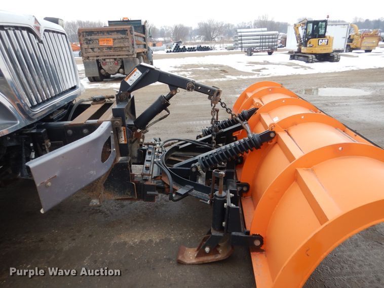 image for item HU9993 2011 International 7400  dump truck