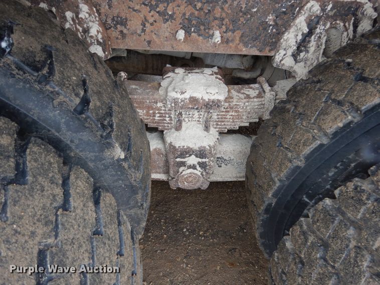 image for item HU9993 2011 International 7400  dump truck