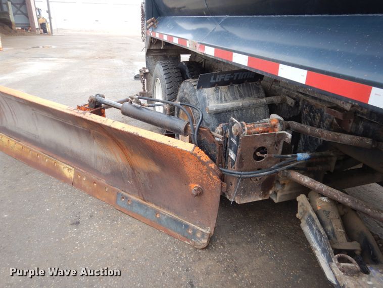 image for item HU9993 2011 International 7400  dump truck