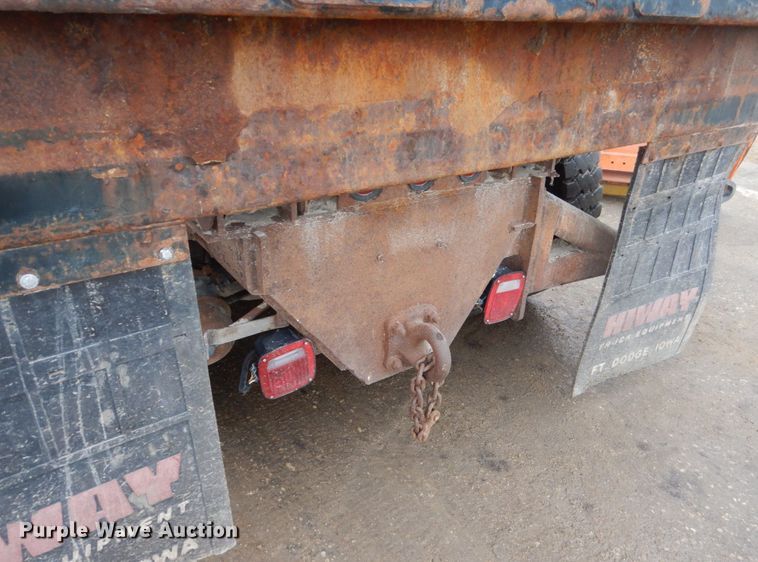 image for item HU9993 2011 International 7400  dump truck