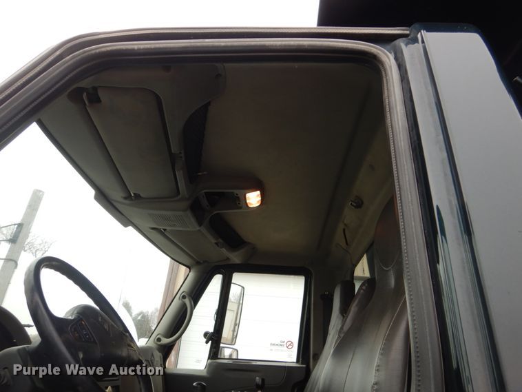 image for item HU9993 2011 International 7400  dump truck