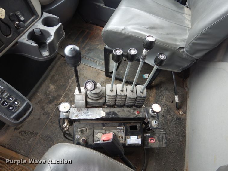 image for item HU9993 2011 International 7400  dump truck