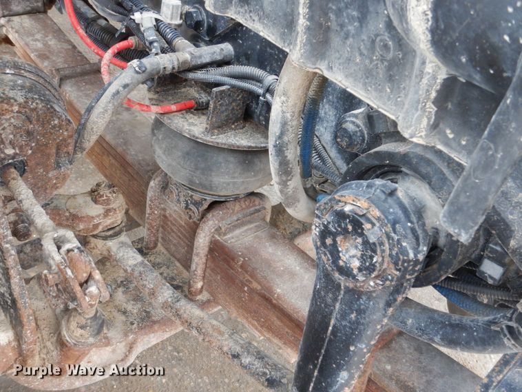 image for item HU9993 2011 International 7400  dump truck