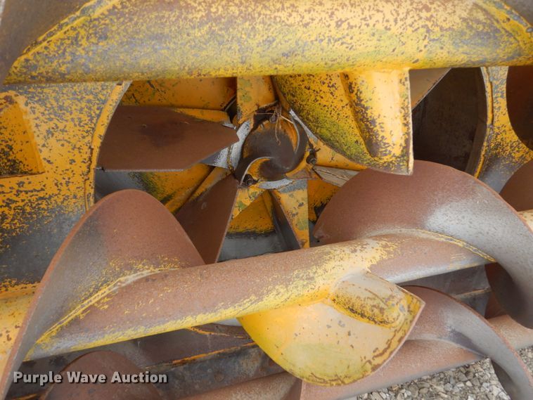 image for item HU9994 Snogo MP3D snow blower